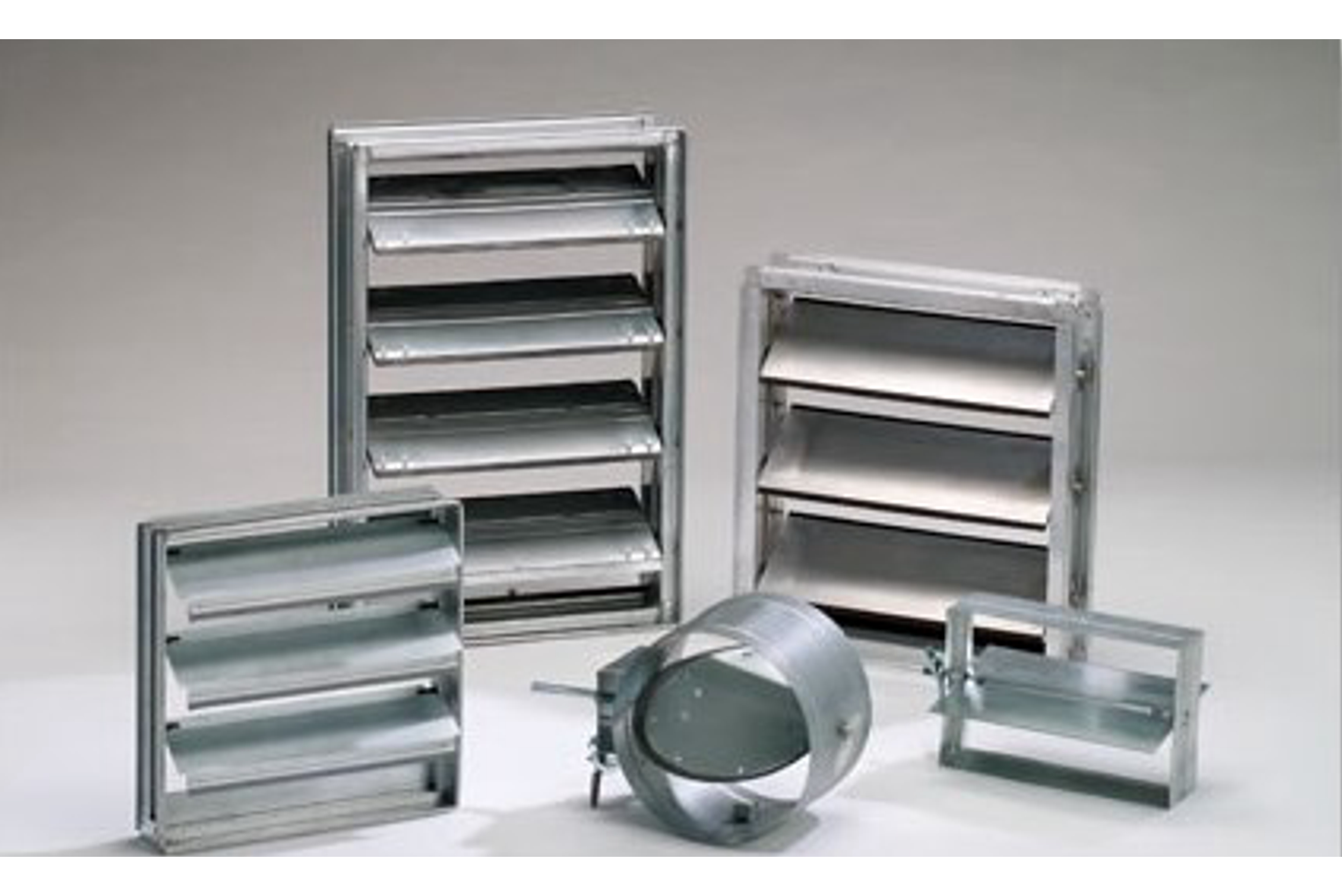 مقایسه دمپر دستی و موتوری؛ کدام گزینه برای سیستم تهویه مناسب‌تر است؟